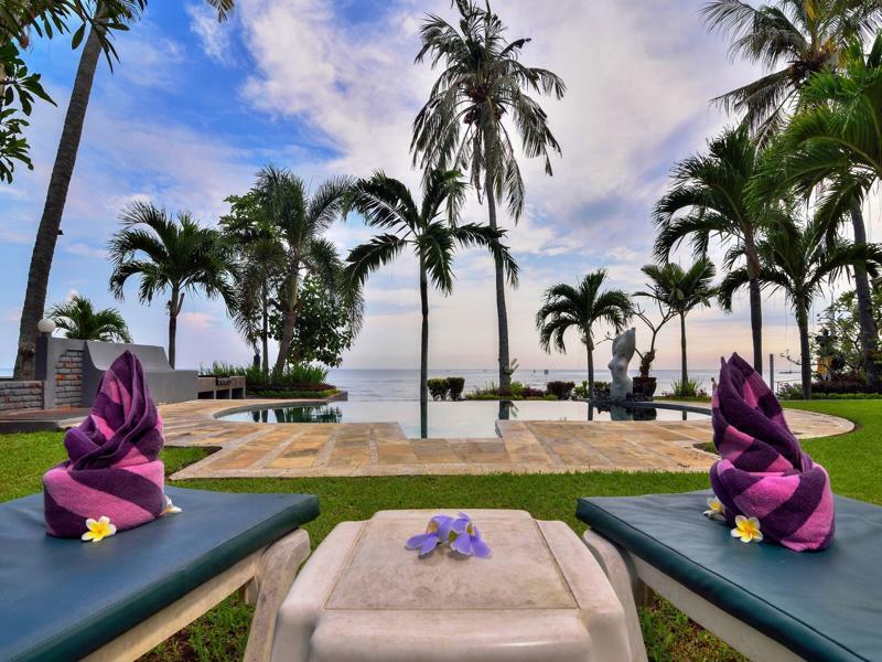 Dolphin Beach Bali Lovina Beach Extérieur photo